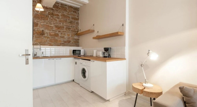 Lovely Studio in Downtown Lyon, Забронировать Апартаменты/квартира Лион Rhône, рядом с Станция метро Saxe-Gambetta