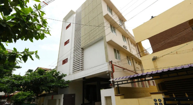 Oyo 40876 Sri Kamadhenu Residency, Забронировать Отель Отели штата Тамилнада с завтраком, Завтраки