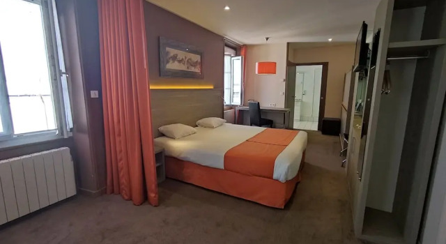 Camera Superior Logis Hôtel La Résidence, Cognac Centre