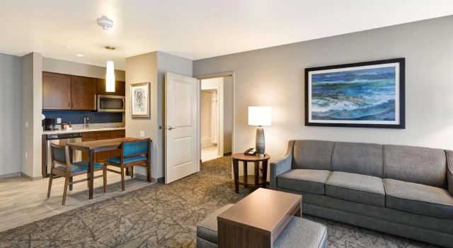Четырёхместный люкс c 1 комнатой Homewood Suites By Hilton Phoenix Tempe Asu Area