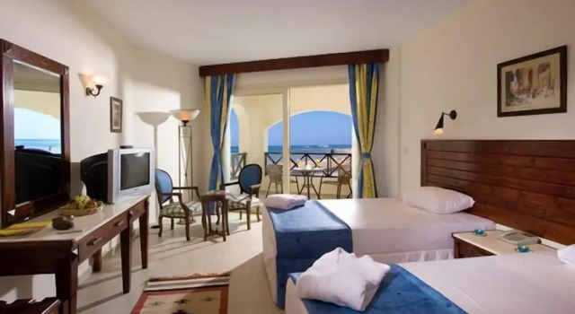 Трёхместный номер Standard с балконом Blue House Hotel