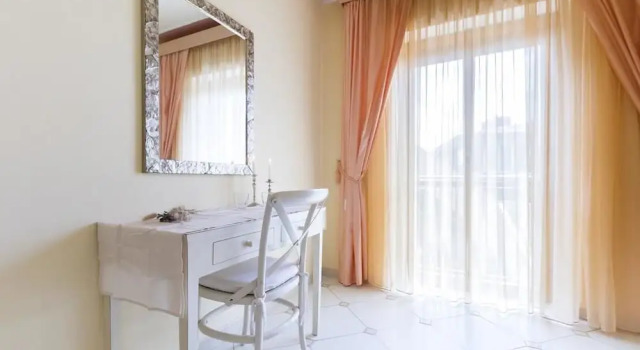 Four Rooms, Забронировать Отель Карлофорте Sulcis Iglesiente