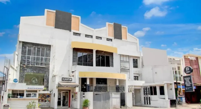 Collection O Simpang Lima Near Simpang Lima Semarang Formerly Hotel Eben Haezer, Reservar Hotel Hotéis de 3 estrelas em Semarang, perto de Lawang Sewu, 3*