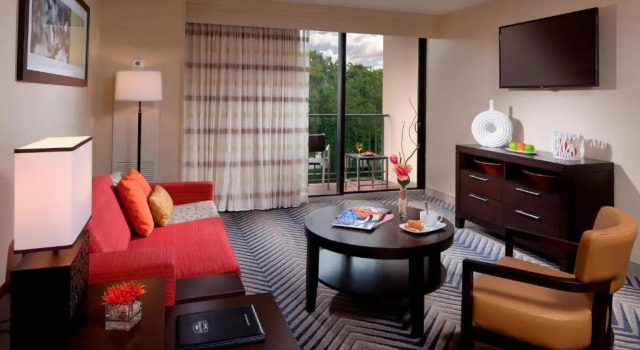 Двухместный люкс c 1 комнатой Courtyard by Marriott Fort Lauderdale East Lauderdale-by-the-Sea
