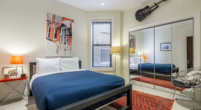 Bright Two-Bedroom on Historic Logan Boulevard by AllSet Turnover, Забронировать Отель Чикаго Большой Чикаго, рядом с Калифорния