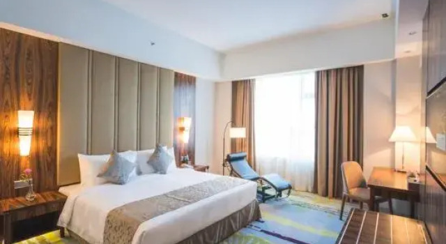 Göl manzaralı Standart çift kişilik oda Zenith Hotel Putrajaya