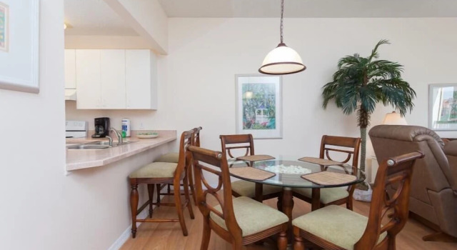 Ocean Village Club Q32 - Two Bedroom Condo, Book Hotel Hoteller i Butler Beach med pool, Swimmingpool