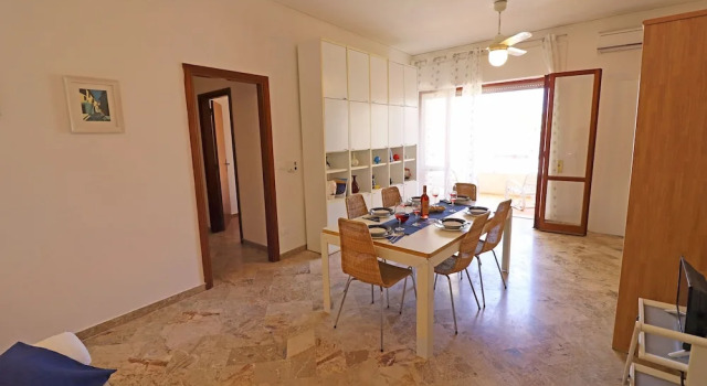Central Apartment with Wi-Fi, Air Conditioning & Balcony with Sea View; Garage