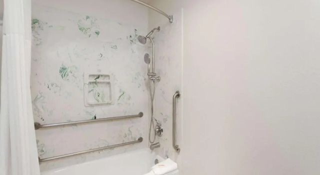 Двухместный номер Standard Days Inn & Suites by Wyndham South Gate