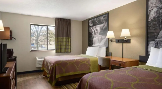 Четырёхместный номер Standard Super 8 by Wyndham Ithaca