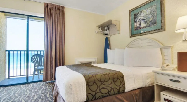 Четырёхместный номер Standard Beachbreak by the Sea
