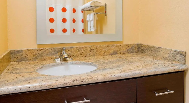 Двухместный люкс c 1 комнатой Candlewood Suites Bedford - Fort Worth by IHG