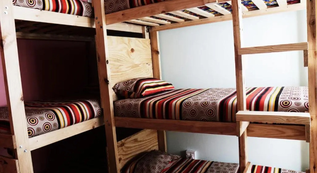 Кровать в общем номере (женский номер) Urban Hive Backpackers