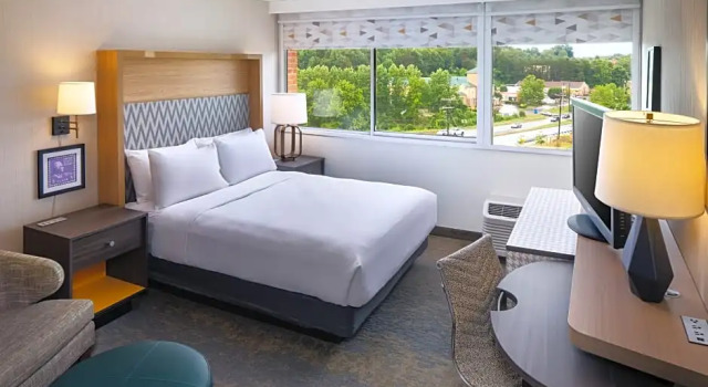 Двухместный люкс c 1 комнатой Holiday Inn Charlottesville-Monticello by IHG