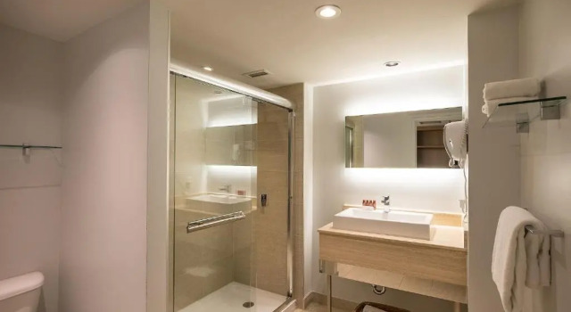 Четырёхместный номер Standard с видом на горы Hotel Chateau Bromont