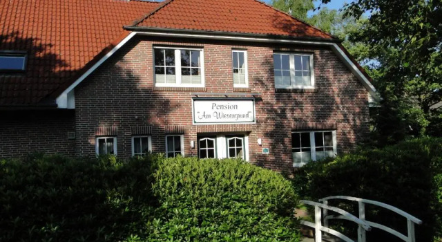 Pension Am Wiesengrund, Reservar Casa de hóspedes Jümme Leer