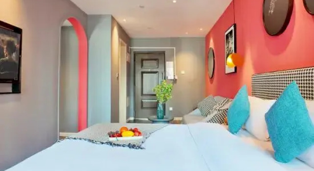 Трёхместный люкс с видом на город Yunduan High Altitude River View Homestay (Jiefangbei Hongya Cave Branch)