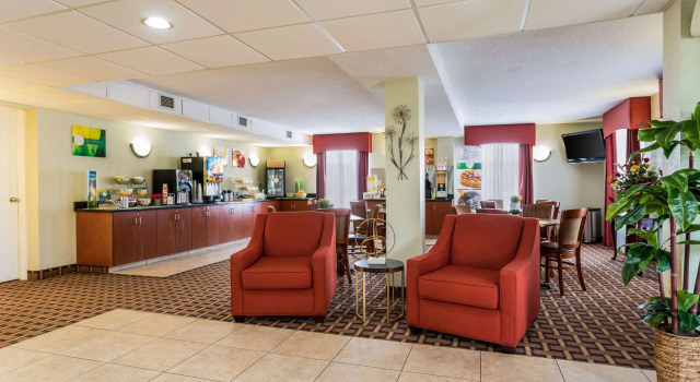 Quality Inn Battleboro - Rocky Mount, Забронировать Отель Бэтлборо 