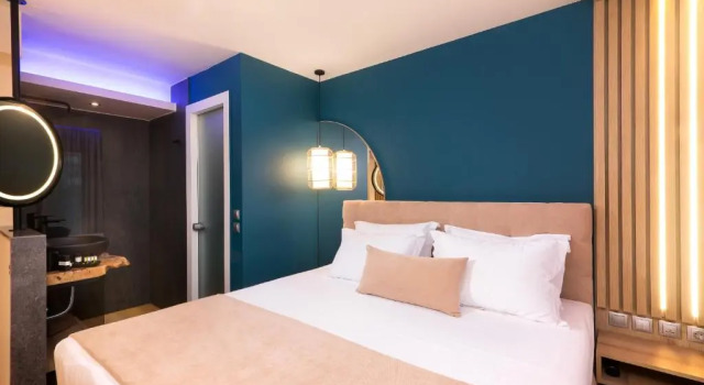 SKS Luxury Suites & Rooms