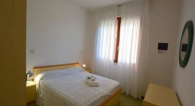 Fantastic Flat With Pool View Just Steps From the sea