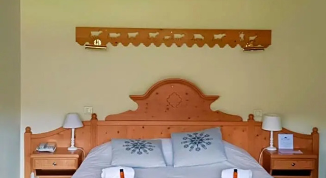 Семейный номер Standard с видом на горы Hôtel Restaurant Le Bois Joli et SPA