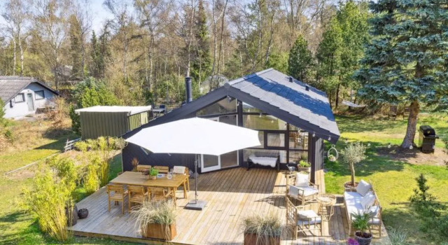 "Terhi" - 1.1km from the sea in Lolland, Falster and Mon, Réserver Hôtel Hôtels à Falster avec parking, Parking
