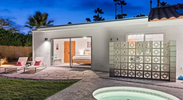 Kaptur Palms, Забронировать Отель Отели Палм-Спрингса 4 звезды, рядом с Palm Springs Square Shopping Center, 4*