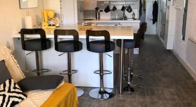 Appartement Port Leucate, 2 pièces, 4 personnes - FR-1-81-535, Book Lejlighed Hoteller i Corbières med parkering, Parkering
