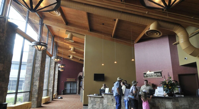 Wilderness at the Smokies – River Lodge Suites, Забронировать Отель Севьервилл Great Smoky Mountains National Park, рядом с Sevierville Historic Walking Trail
