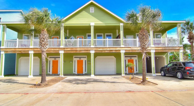 Livin' On Island Time Shtd2 4 Bedrooms 2 Bathrooms Townhouse
