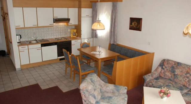 Апартаменты Appartment & Taxi Tirana
