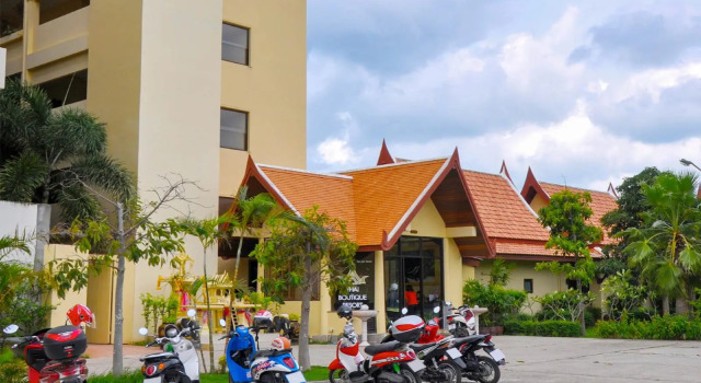 Oyo 453 Thai Boutique Resort, Забронировать Курортный отель Курортные отели острова Пхукета, Курортный отель