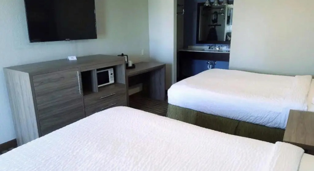Четырёхместный номер Standard Seabreeze Inn - Fort Walton