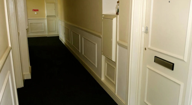 Sexy Luxurious Versace Apartment Near Sheffield, Varaa Huoneisto Asunnot kohteessa Merseyside, Huoneisto