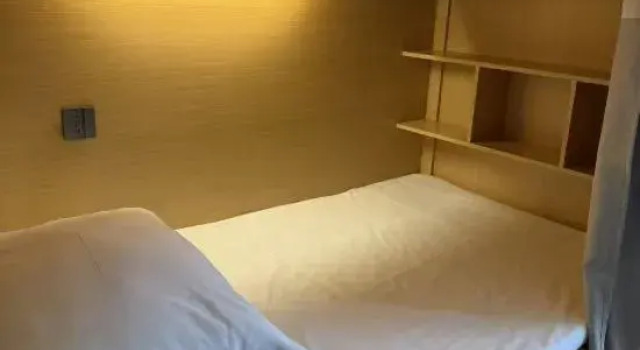 Кровать в общем номере (женский номер) Moshan Hostel (Baoguosi, Emei Mountain)