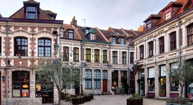 Lille Centre - Beautiful atypical apartment freshly renovated, Забронировать Апартаменты/квартира Апартаменты Лилля, рядом с Chambre de Commerce, Апартаменты/квартира