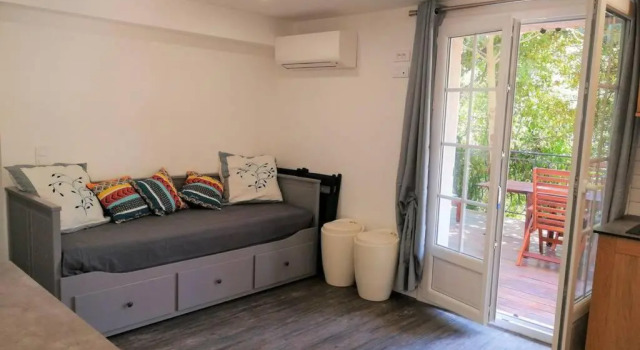 2 Pièces ZEN dans villa en pleine nature, Забронировать Вилла Отели Приморских Альпы с бассейном, Бассейн