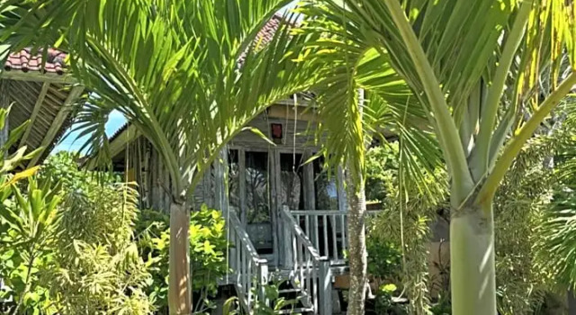 Семейный номер Standard с видом на сад Villa Cahaya - Ocean, sunset and volcano views, an island hideout