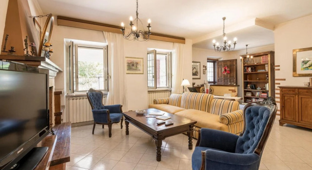 Awesome Home in Roma With 3 Bedrooms, Wifi and Outdoor Swimming Pool