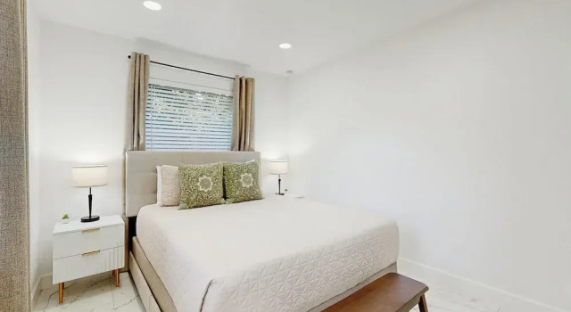 Stylish Avondale Home Pet-friendly & Walkable, Book Vacation Home Jacksonville Florida