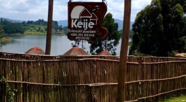Bunyonyi Apple Farm Stay