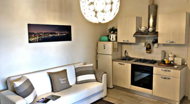 Апартаменты Deluxe Vesuvio House appartamento indipendente e centrale