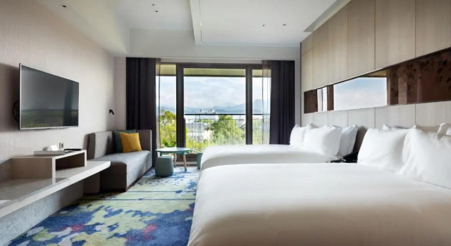 Семейный номер Standard с балконом Fame Hall Garden Hotel