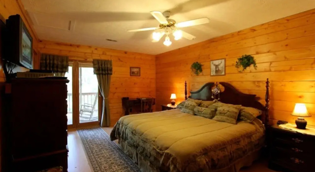 Woodhaven 1741 - Two Bedroom Cabin