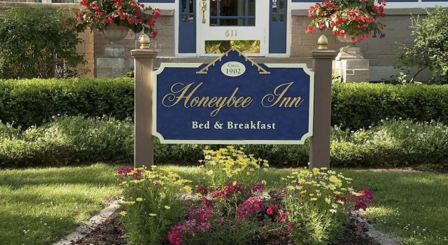 Honeybee Inn Bed & Breakfast, Reserva ahora Hotel Waupun Wisconsin