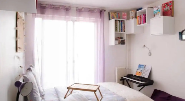 2 Bedroom Apartment With Balcony Near Eiffel Tower and Invalides, Забронировать Апартаменты/квартира Париж Иль-де-Франс, рядом с Плезанс