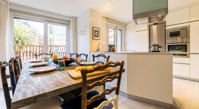 Апартаменты LA CONCHA BEACHVIEW apartment