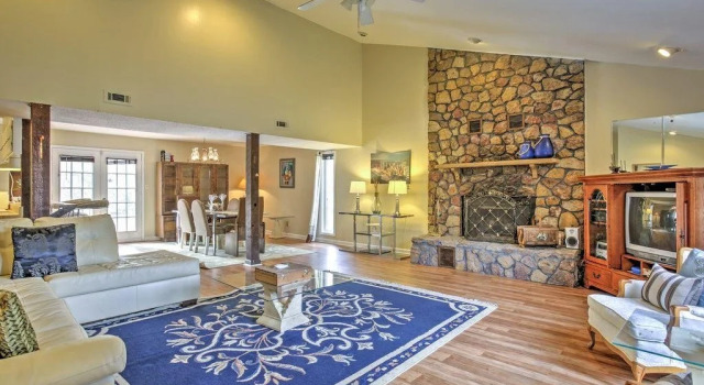 Trojan Lodge, Buchen Sie Ferienhaus Villen in Troy, Villa