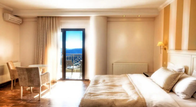 Люкс Deluxe Enastron View Hotel