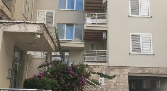 Apartman Trklja, Book Lejlighed Hoteller i Kotor Riviera med parkering, Parkering